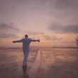 Скачать песню Lyriq - Обними