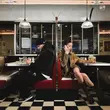 Скачать песню Veigel - Бежать (feat. Migrant)