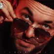 Скачать песню Такер - Она